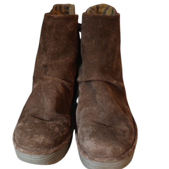 Fly London Yebi Brown Suede Slip on Booties Wedge Ankle Boots Size 8 - Picture 3 of 12